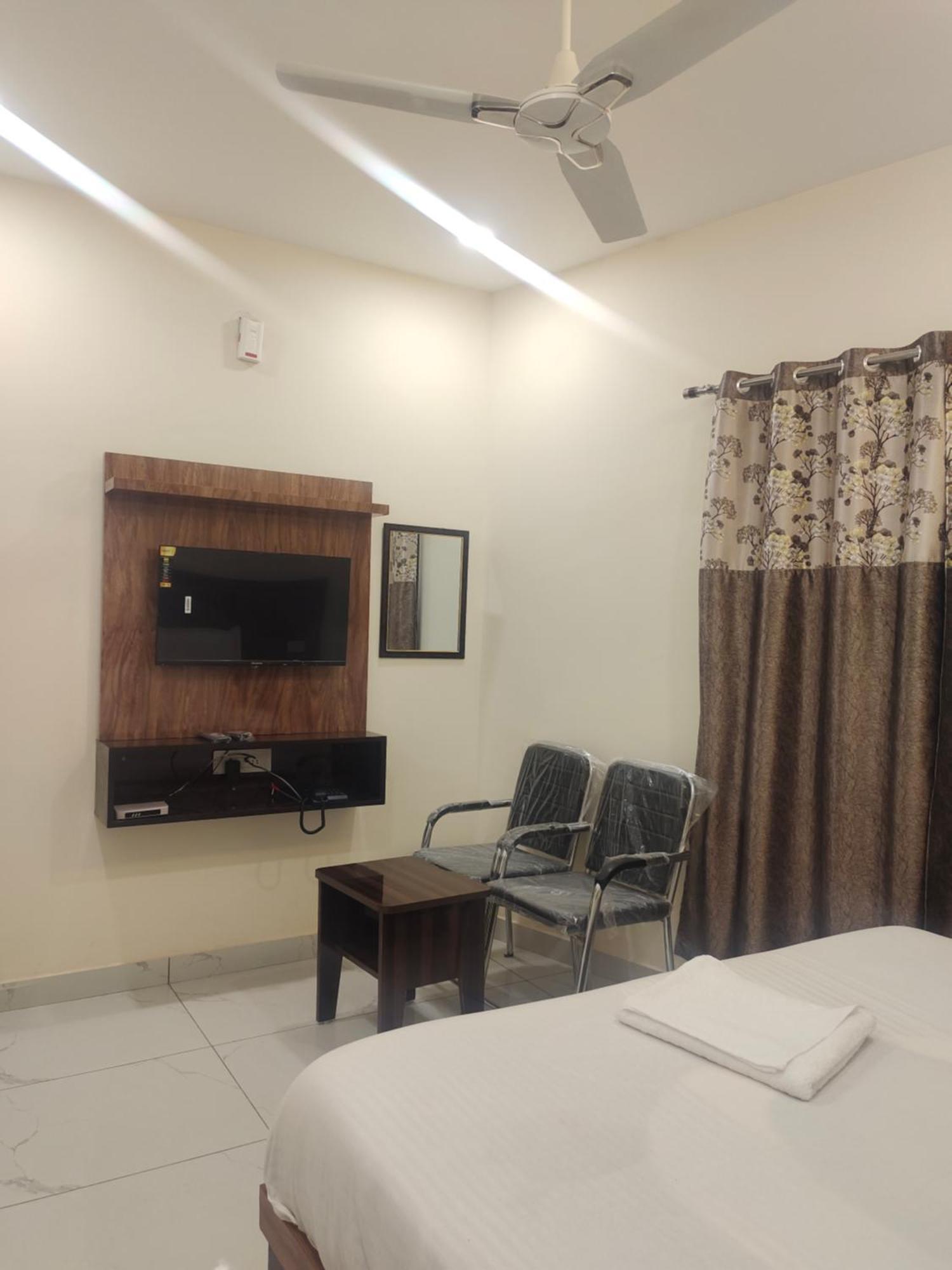 Hotel G-3 Jalandhar Exterior photo